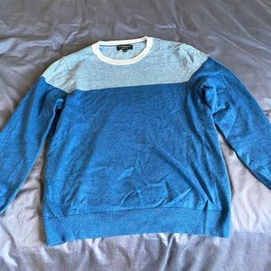 EUC two tone blue banana republic crewneck sweater